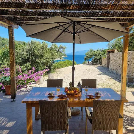 Robinson Crusoe House *