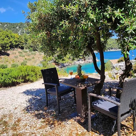 Dom wakacyjny Robinson Crusoe House Zastražišće